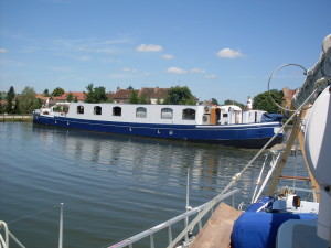 At St Leger - hotel barge turning in tight spce